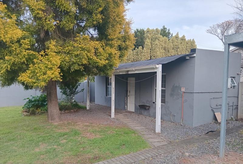 To Let 1 Bedroom Property for Rent in Grahamstown Eastern Cape